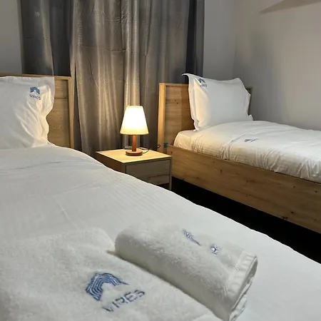 Treasure: Chic 2br-apartment 8min To Skanderbeg Place דירה טיראנה