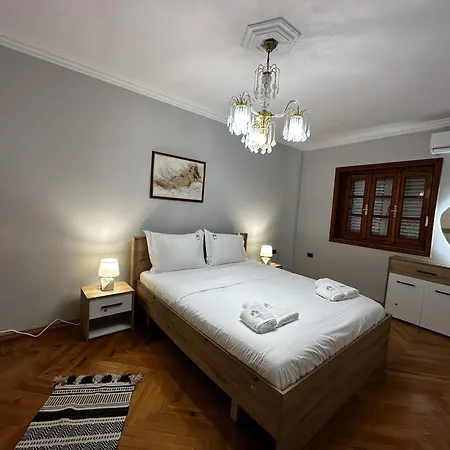 Apartment Treasure: Chic 2br-apartment 8min To Skanderbeg Place Tirana