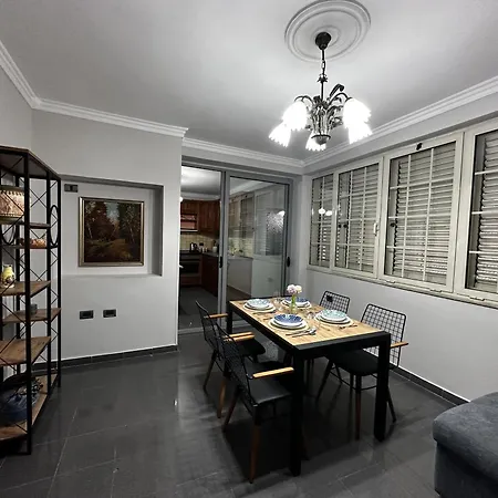 Treasure: Chic 2br-apartment 8min To Skanderbeg Place Apartment Tirana