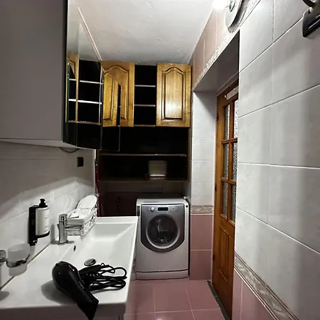 דירה Treasure: Chic 2br-apartment 8min To Skanderbeg Place