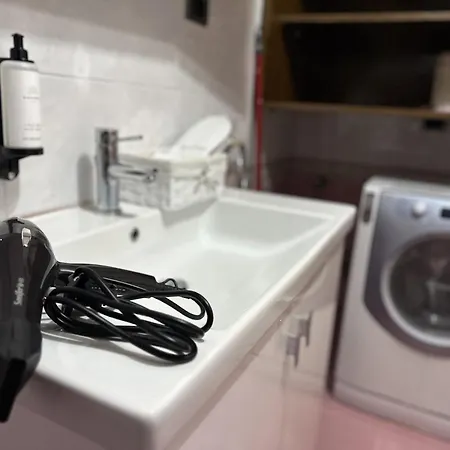 דירה Treasure: Chic 2br-apartment 8min To Skanderbeg Place *