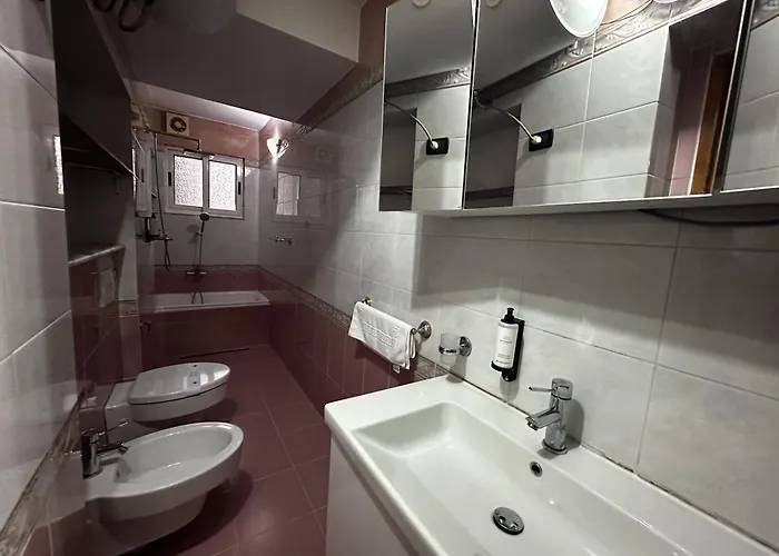 Διαμέρισμα Treasure: Chic 2br-apartment 8min To Skanderbeg Place Τίρανα