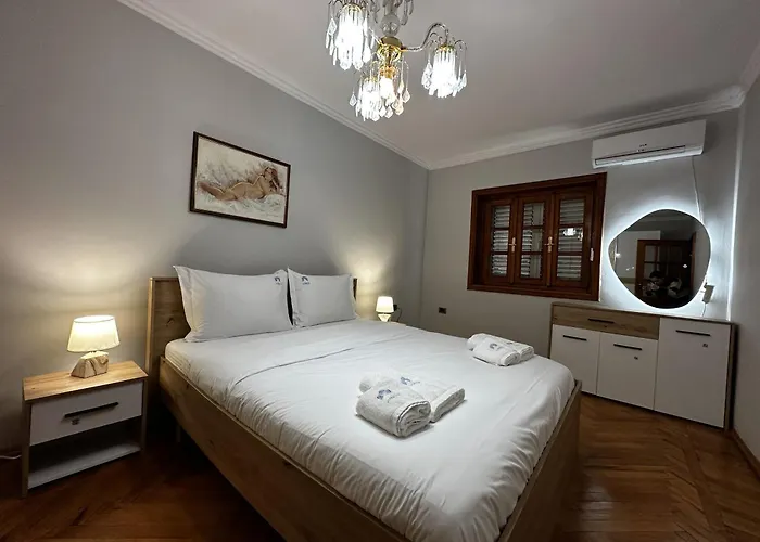 Διαμέρισμα Treasure: Chic 2br-apartment 8min To Skanderbeg Place
