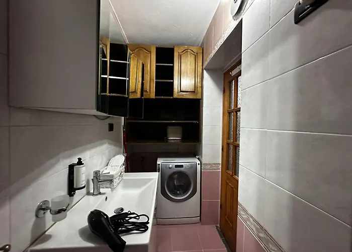 Апартаменты Treasure: Chic 2br-apartment 8min To Skanderbeg Place